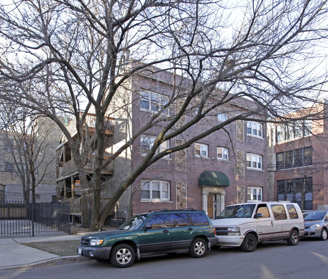 1755-1757 W Belle Plaine Ave in Chicago, IL - Foto de edificio - Building Photo