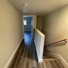 301 Palm Cir E in Pembroke Pines, FL - Building Photo - Building Photo