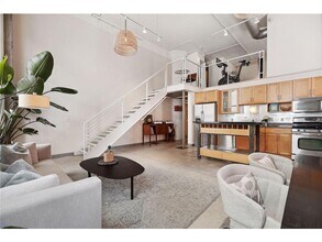 250 Park Ave, Unit 209 in Minneapolis, MN - Building Photo - Building Photo