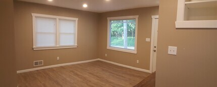 6N998 Wabash Ave in St. Charles, IL - Building Photo - Building Photo