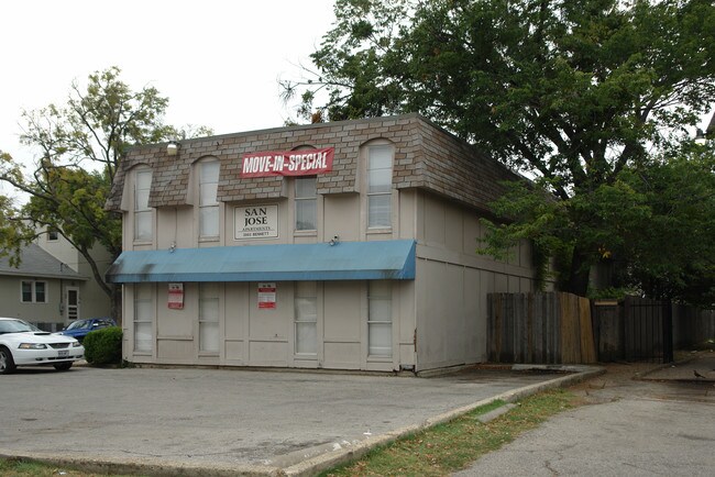 San Jose Apartments in Dallas, TX - Foto de edificio - Building Photo