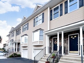 15 Scuppo Rd in Danbury, CT - Building Photo - Building Photo