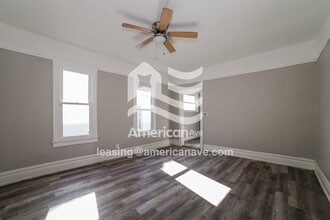 1725 N Gale Ave in Peoria, IL - Foto de edificio - Building Photo