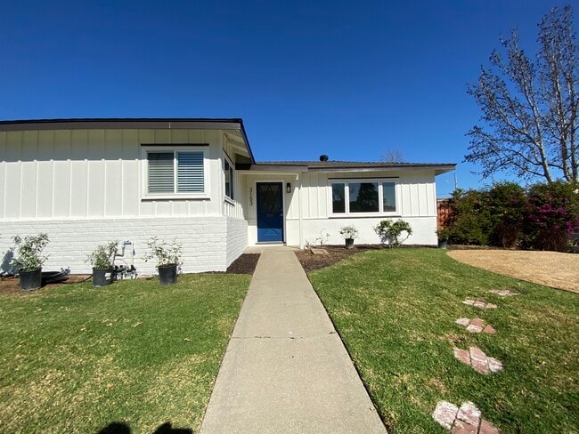 3153 Sumatra Pl in Costa Mesa, CA - Building Photo - Building Photo