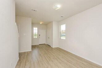 8348 Yaupon Holly Trl in Fort Worth, TX - Building Photo - Building Photo