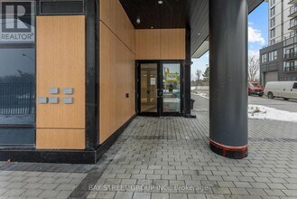 7439 Kingston Rd in Toronto, ON - Building Photo - Building Photo