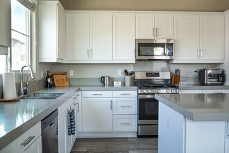 3565 Brody Wy in Oceanside, CA - Building Photo - Building Photo