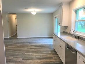 680 N Court St in Bronson, FL - Foto de edificio - Building Photo