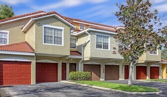 4990 Baraldi Cir in Sarasota, FL - Building Photo