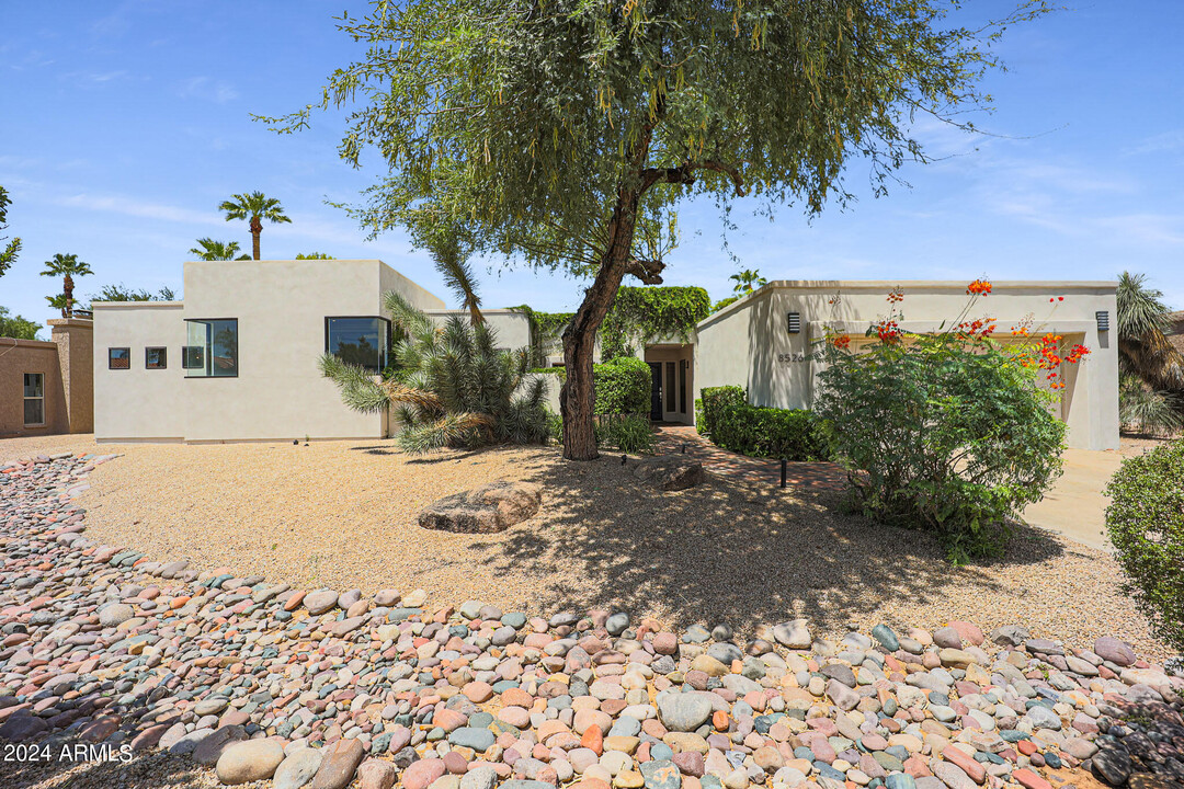 8526 E San Jacinto Dr in Scottsdale, AZ - Building Photo