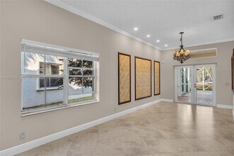 949 Tanglewood Cir in Weston, FL - Building Photo - Building Photo