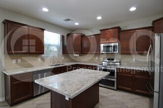24758 W Huntington Dr in Buckeye, AZ - Building Photo - Building Photo