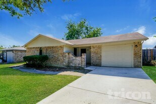 921 Loganwood Dr in Royse City, TX - Building Photo
