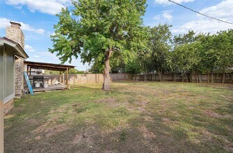 505 E Logan St in Round Rock, TX - Building Photo - Building Photo
