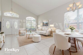 4760 High Oak Ct in Orlando, FL - Foto de edificio - Building Photo