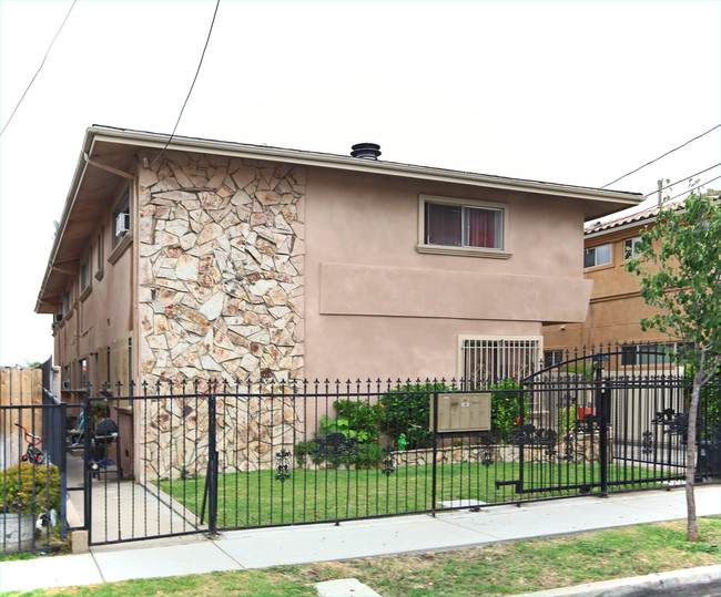 13420 Roselle Ave in Hawthorne, CA - Building Photo - Building Photo