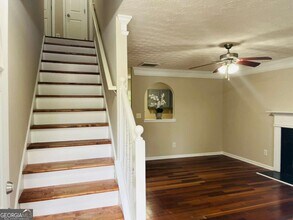 690 Escalade Dr in Atlanta, GA - Building Photo - Building Photo