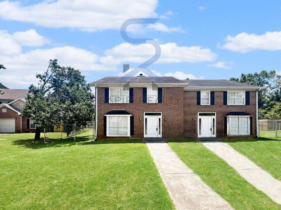 2133 Hickory Bend SE in Conyers, GA - Building Photo
