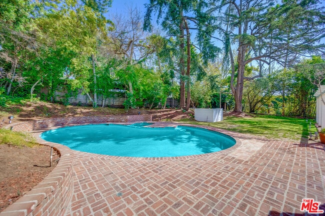 926 N Alpine Dr in Beverly Hills, CA - Building Photo - Building Photo