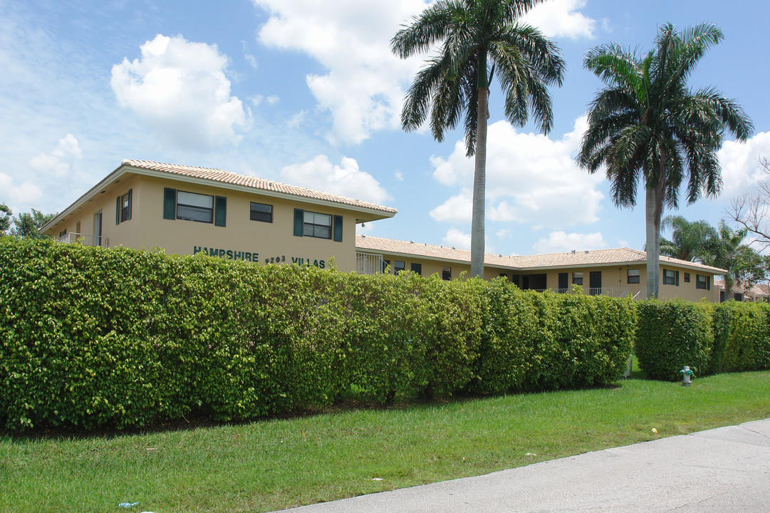 9203 NW 38th Dr in Coral Springs, FL - Building Photo