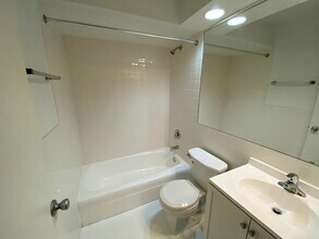 736 W Buena Ave in Chicago, IL - Building Photo - Building Photo