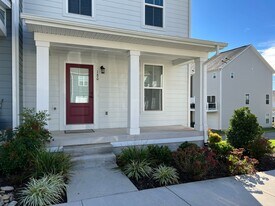 180 Hamilton Ave NW in Christiansburg, VA - Building Photo