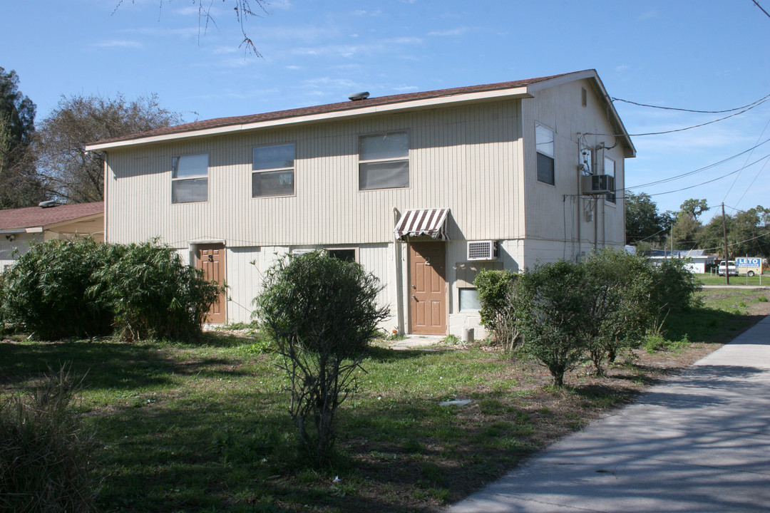 10101 Midway St in Gibsonton, FL - Building Photo