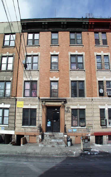 615 E 179th St in Bronx, NY - Building Photo