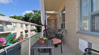 90 Heath St W in Toronto, ON - Building Photo