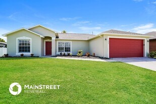 1805 NE 21st Pl in Cape Coral, FL - Building Photo