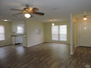 7705 Deborah Dr in Pensacola, FL - Building Photo - Building Photo