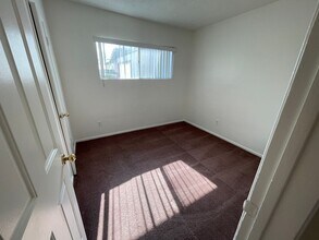 189 E 10th St-Unit -187 E. 10th St. in Beaumont, CA - Building Photo - Building Photo