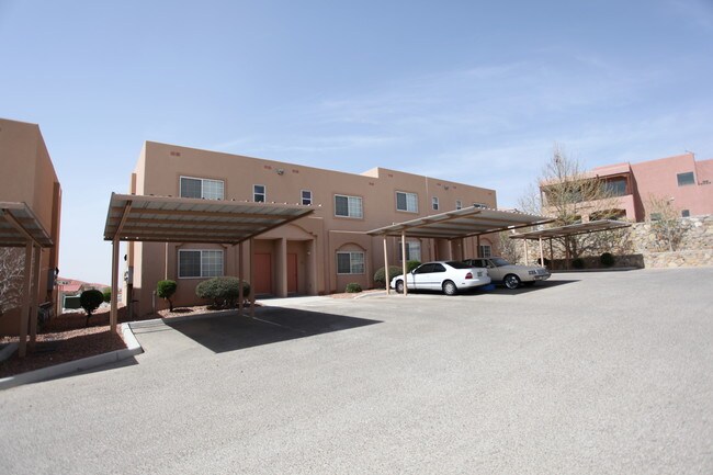 450 Ithaca Ct in Las Cruces, NM - Foto de edificio - Building Photo