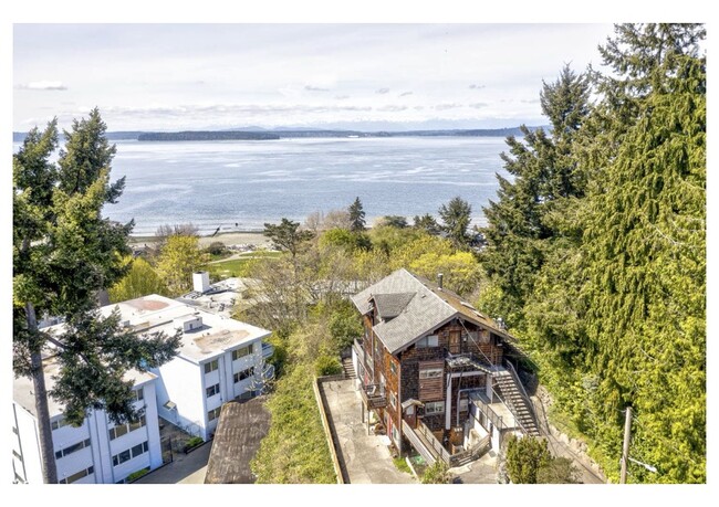 7013 Seaview Ter SW in Seattle, WA - Building Photo - Building Photo