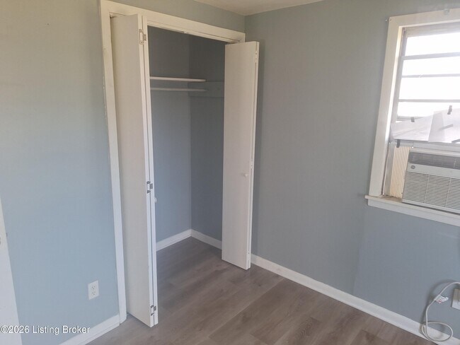 9217 Alexander Ave in Louisville, KY - Building Photo - Building Photo