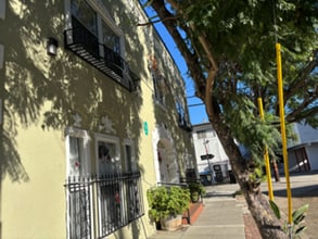 1109 Laguna in Los Angeles, CA - Building Photo - Building Photo