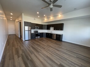 Lofts at Reed in Salt Lake City, UT - Foto de edificio - Building Photo