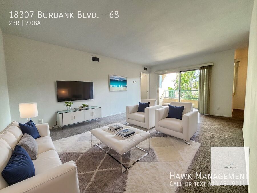 18307 Burbank Blvd in Los Angeles, CA - Building Photo