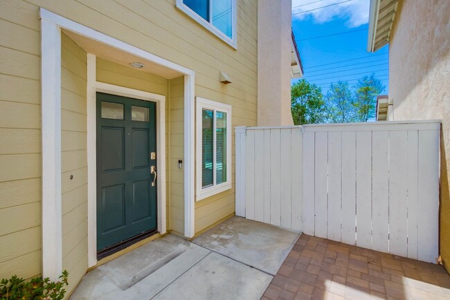 10556 Kemerton Rd in San Diego, CA - Building Photo - Building Photo