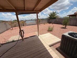521 W Jardin Loop in Casa Grande, AZ - Building Photo - Building Photo