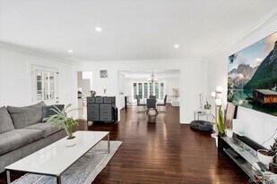 270 Victory Blvd in New Rochelle, NY - Building Photo