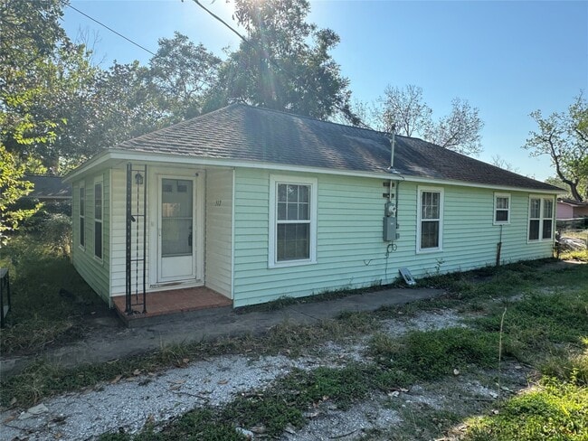 property at 512 Rice St