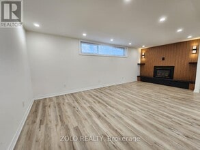 3 Cabot Ct in Aurora, ON - Building Photo - Building Photo
