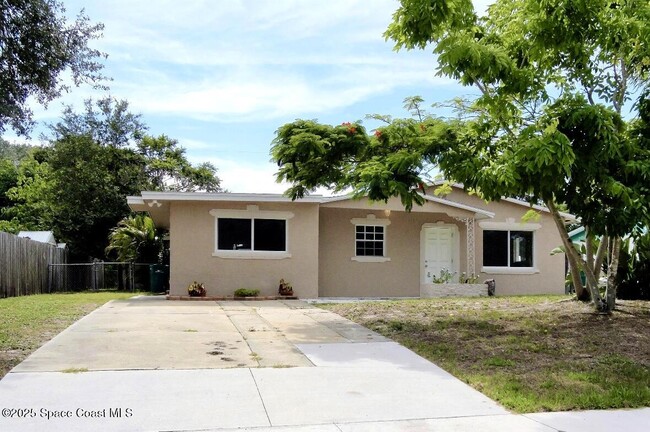 property at 4362 Sherwood Blvd