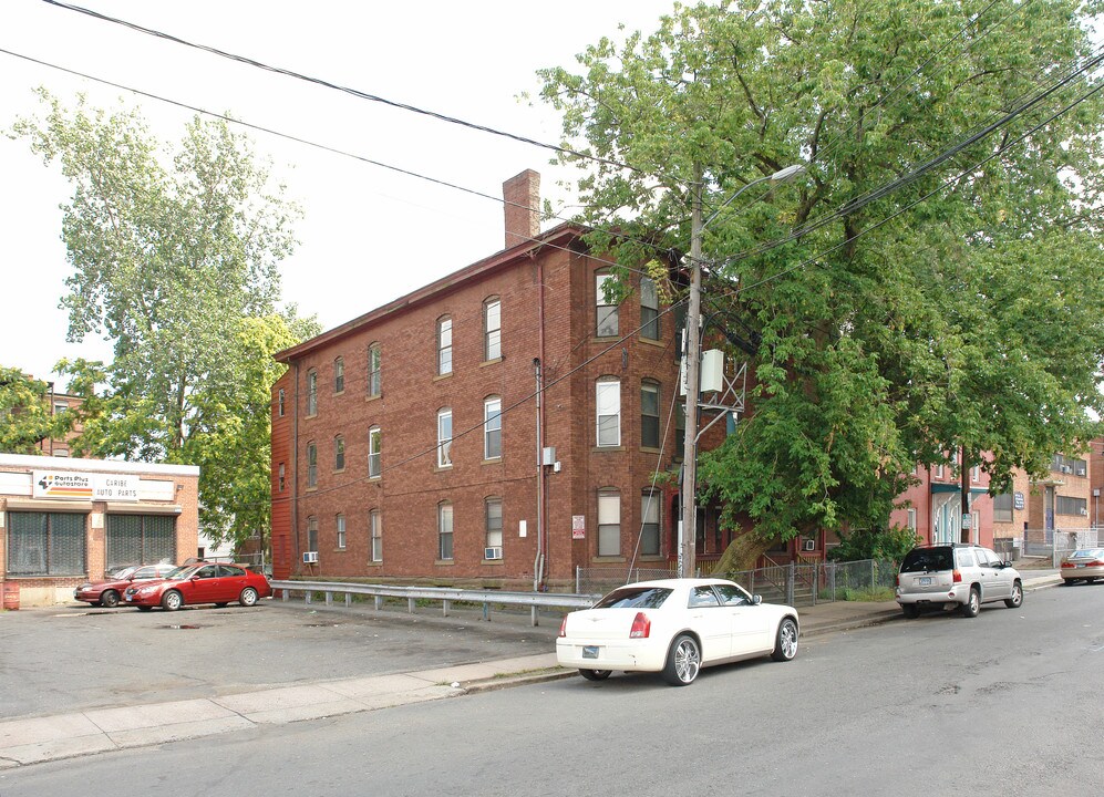 50-52 Lawrence St in Hartford, CT - Building Photo