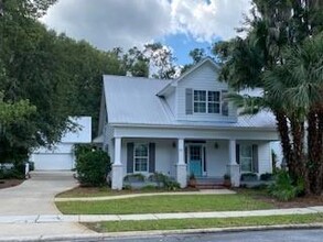 101 Carlisle Pl in St. Simons Island, GA - Building Photo - Building Photo