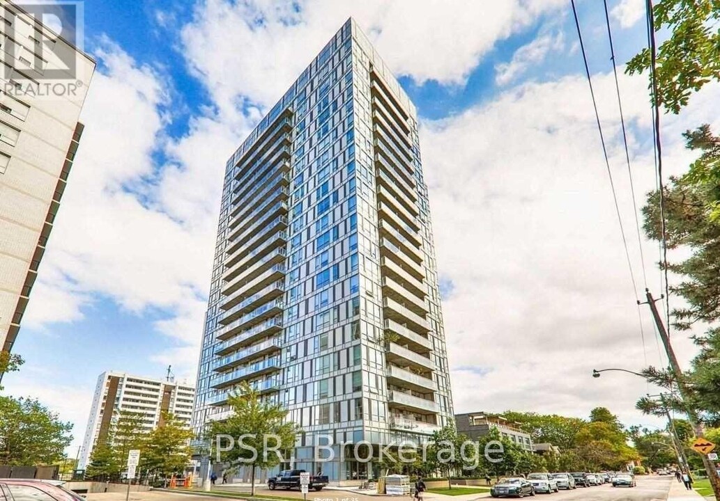 83-583 Redpath Ave in Toronto, ON - Building Photo