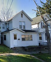 1104 5th St SW in Canton, OH - Building Photo