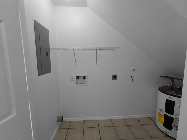 24444 Sounder Ln in Waynesville, MO - Building Photo - Building Photo