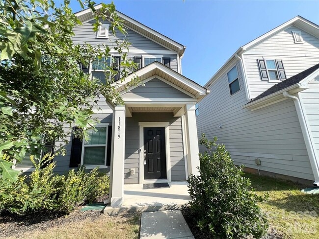 11819 Midnight Wy in Huntersville, NC - Building Photo - Building Photo